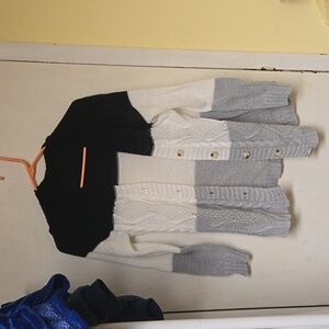 Sweater,size large, gray white and black colors